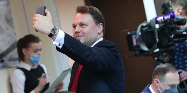 От единого оператора отказалась даже «Единая Россия»