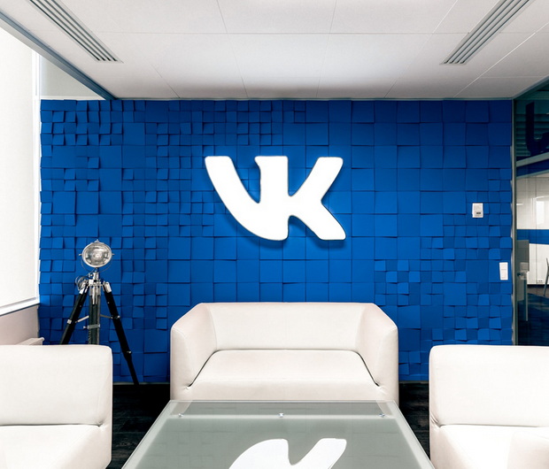 В 2022 году пользователь «ВКонтакте» отскролллил  в среднем 3,2 километра соцсети