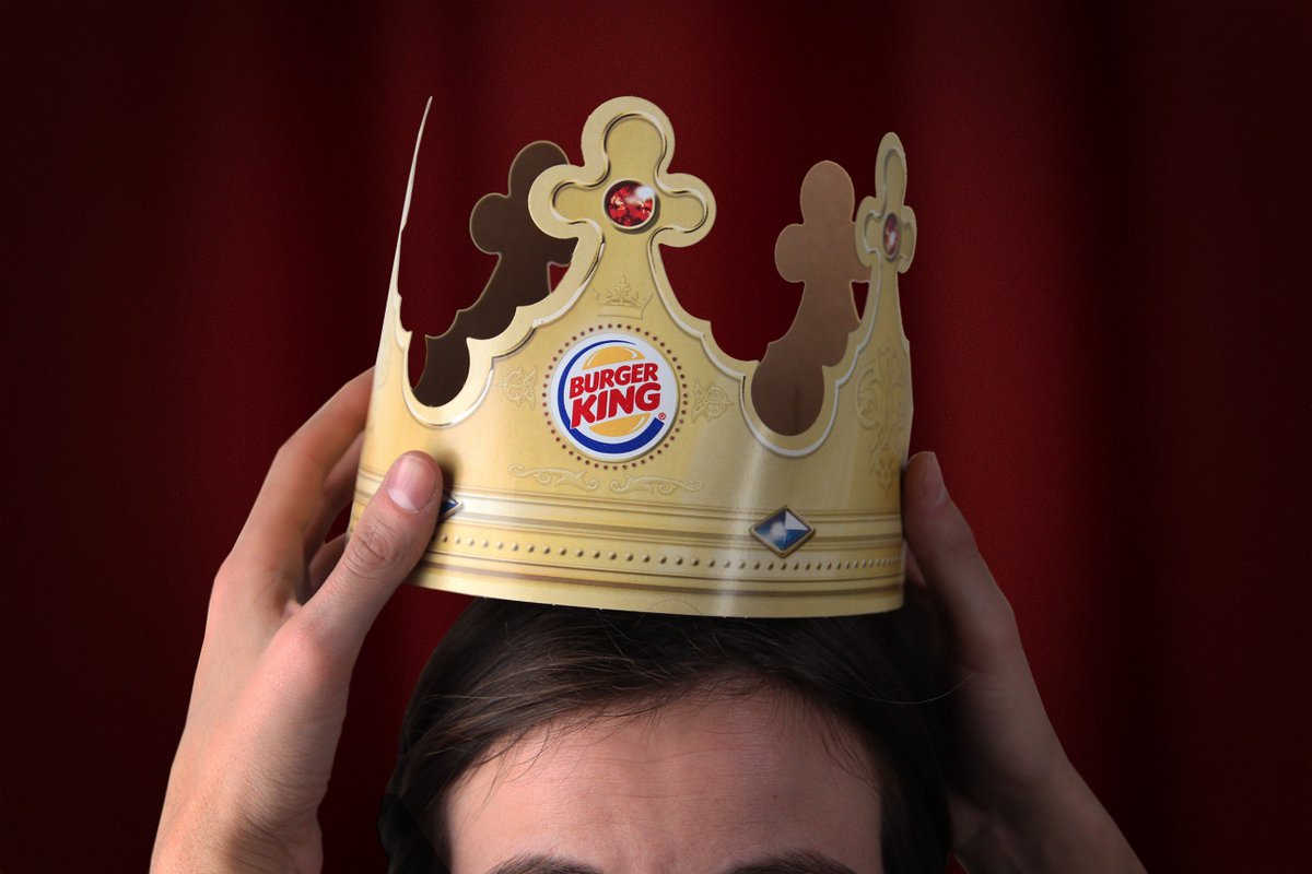 Burger King коронует каждого посетителя, чтобы скрыть нерасторопность  персонала — ADPASS