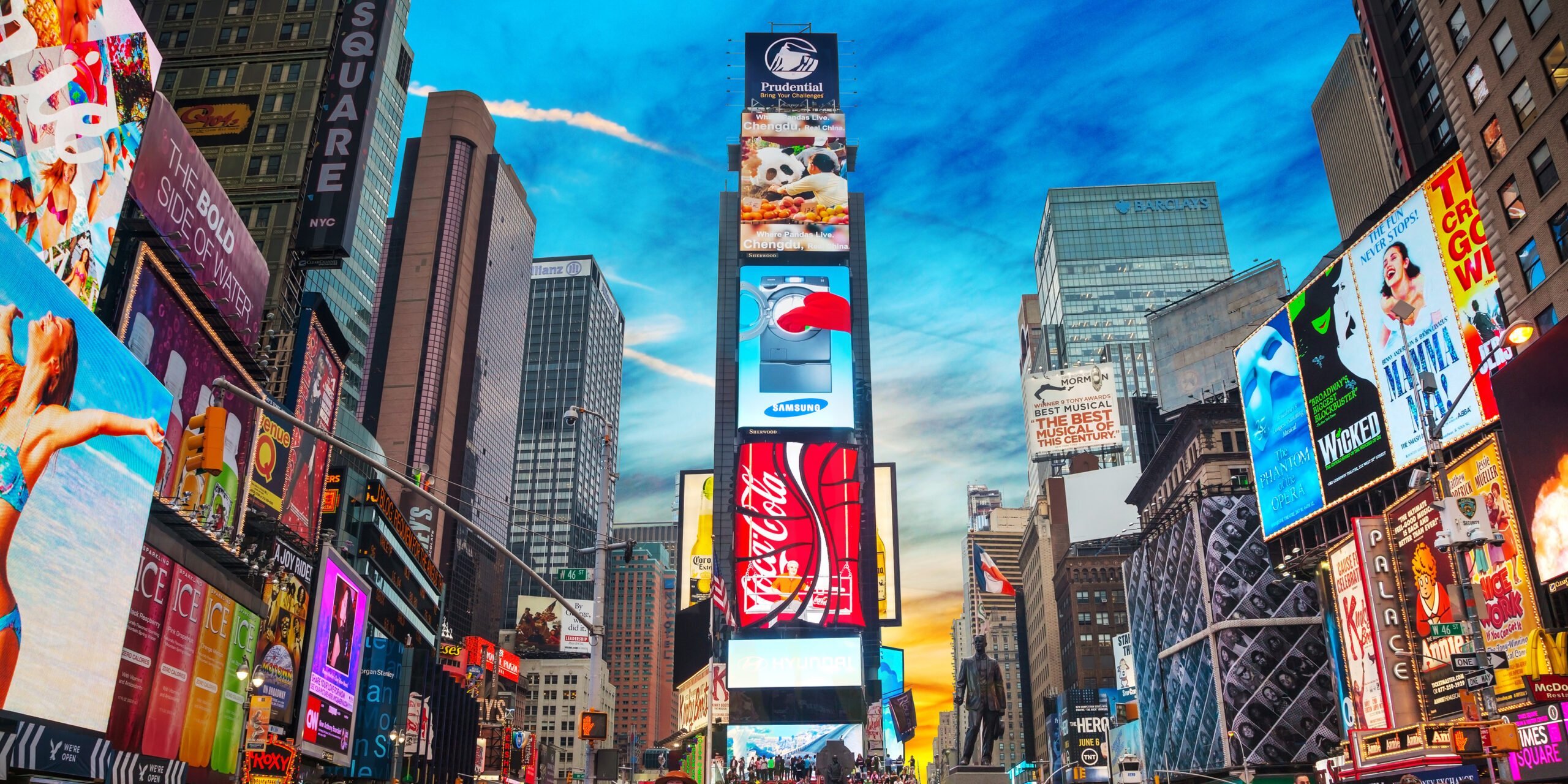 С нами DOOH. Потребители предпочитают цифровую наружную рекламу всем другим видам рекламы