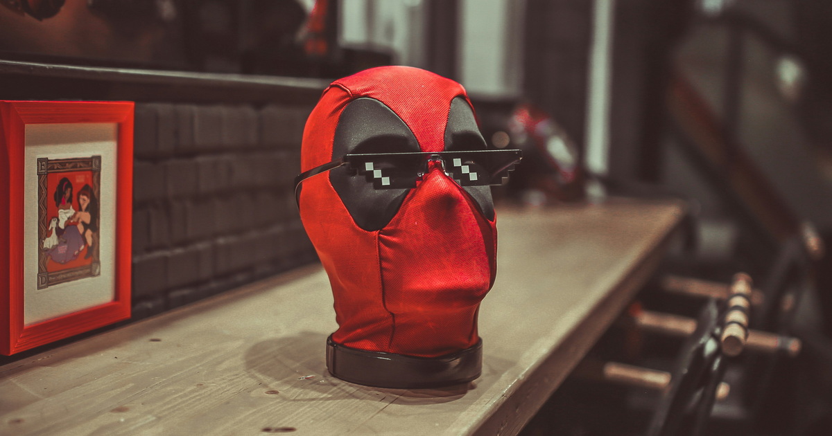 Дэдпул и&nbsp;рак яичек. Как&nbsp;продвигали фильмы о&nbsp;супергерое-пошляке