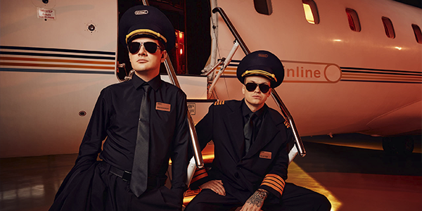 Counter-Strike на&nbsp;высоте 10&nbsp;000&nbsp;метров: в&nbsp;России проведут первый в&nbsp;мире шоу-матч на&nbsp;борту самолета WinAirLine