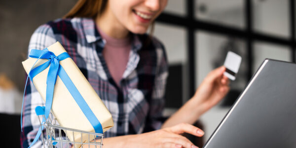 Как избежать падения интернет-магазина в праздники – практическое руководство от GMONIT