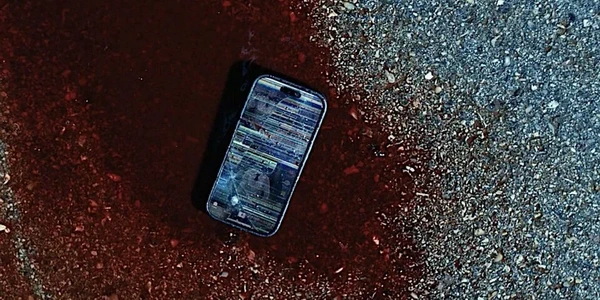 Оторванные от&nbsp;реальности: в&nbsp;Испании напомнили об&nbsp;опасности смартфонов на&nbsp;переходе