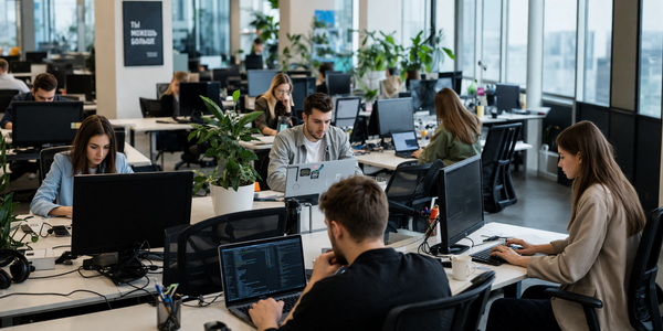 Молодые сотрудники чаще готовы к&nbsp;смене работы, несмотря на&nbsp;удовлетворенность занятостью