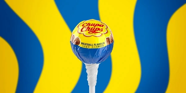 IKEA и&nbsp;Chupa Chups выпустили леденец со&nbsp;вкусом фрикаделек