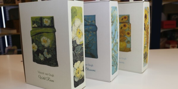 Как упаковке «работать» на полке, в доставке и на фото?