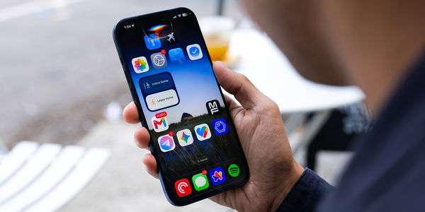 Siri набралась ума: чему наконец-то&nbsp;научился ИИ-ассистент Apple