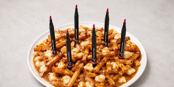 Жир-драйв: e.l.f. Cosmetics проверил стойкость помады канадским путином