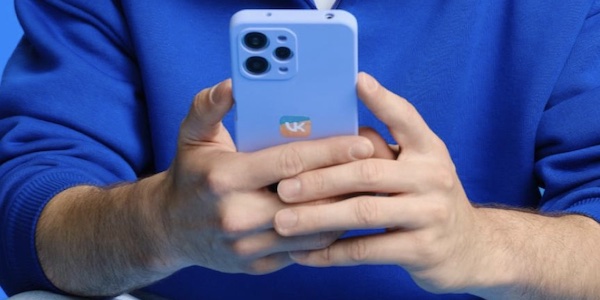 VK требует с Apple 58 млн рублей в день, если ее приложения не вернут в App Store